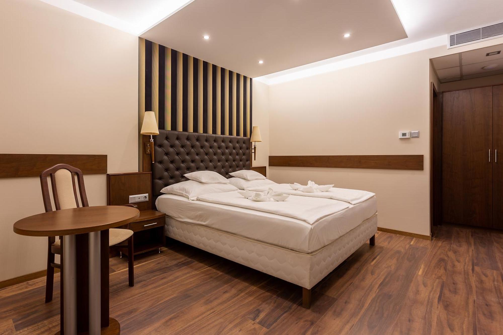 Szőnyi Garden Hotel Pest Boedapest Buitenkant foto